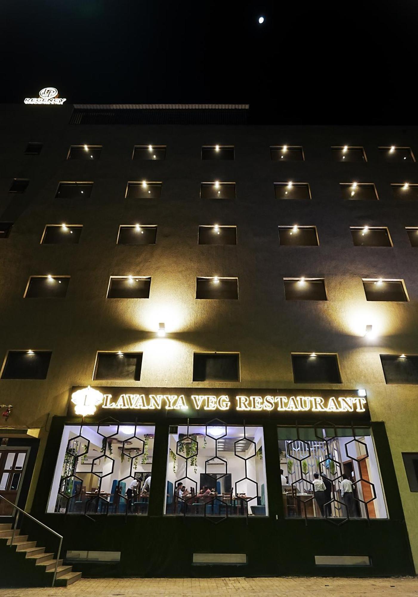 L P Regency, Púna Kültér fotó